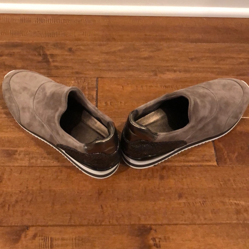 Women’s Johnston & Murphy lifestyle shoes size 10